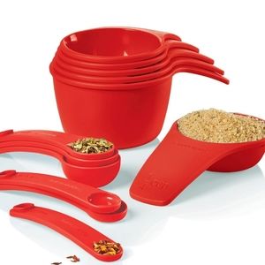Tupperware measuring cups and spoons